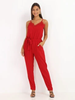 Combinaison à Décolleté En Dentelle