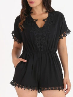 Combinaison Short Avec Détails En Broderie