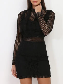 Robe Moulante En Dentelle Crochetée